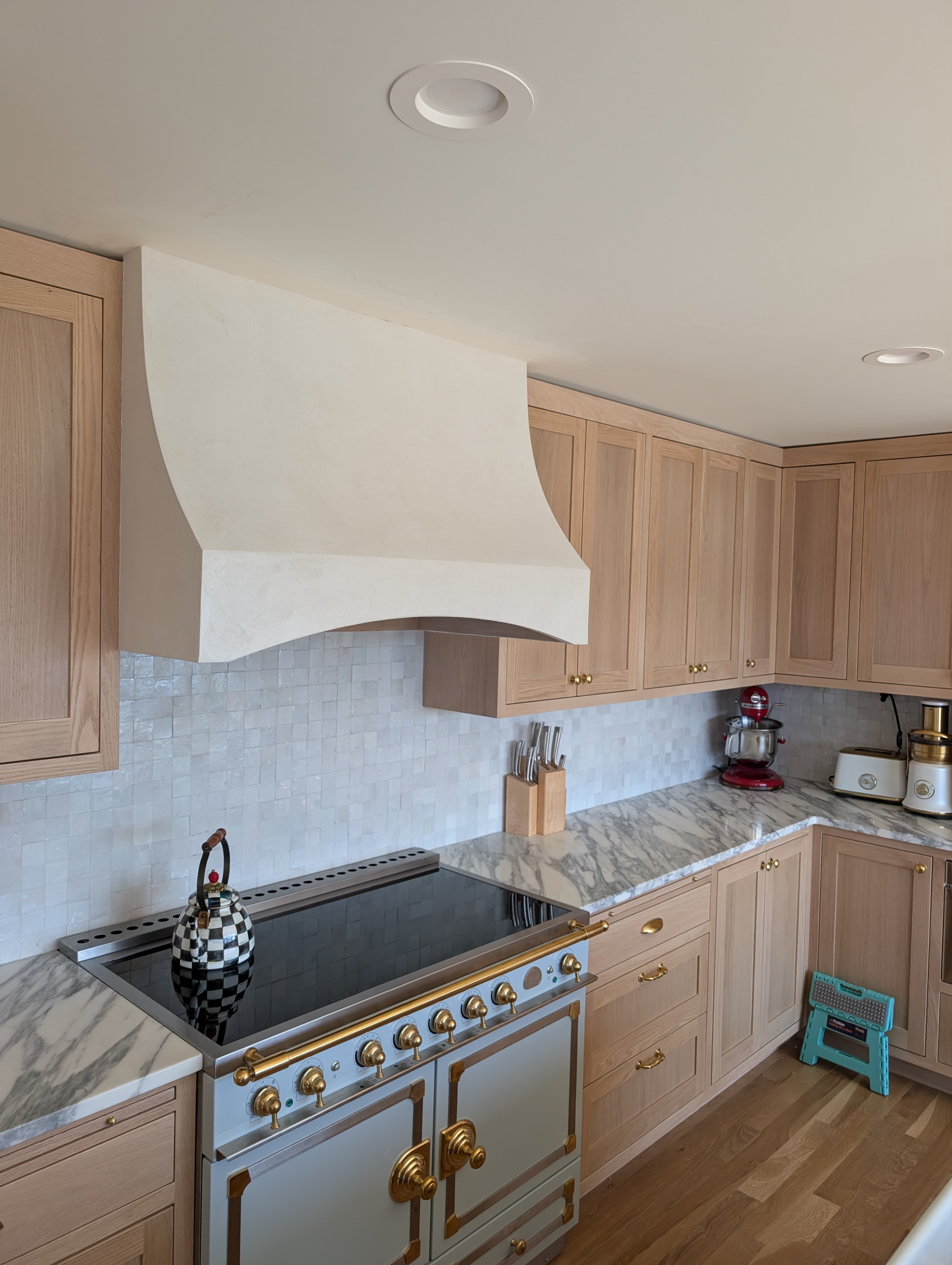 French Country Kitchen Hood — photo 3